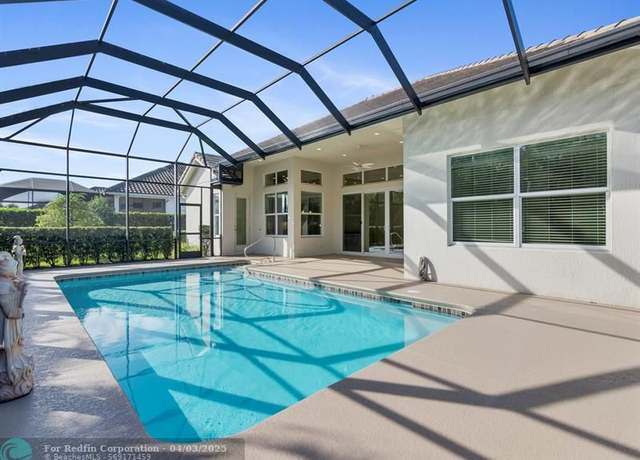 Property at 400 SW Sapphire Way, Vero Beach, FL 32968, 3 beds, 3 baths