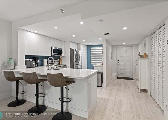 Property at 4015 W Palm Aire Dr #305, Pompano Beach, FL 33069, 2 beds, 2 baths