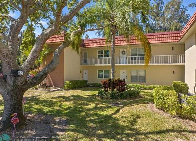 Property at 48 Woodland Dr #207, Vero Beach, FL 32962, 2 beds, 2 baths