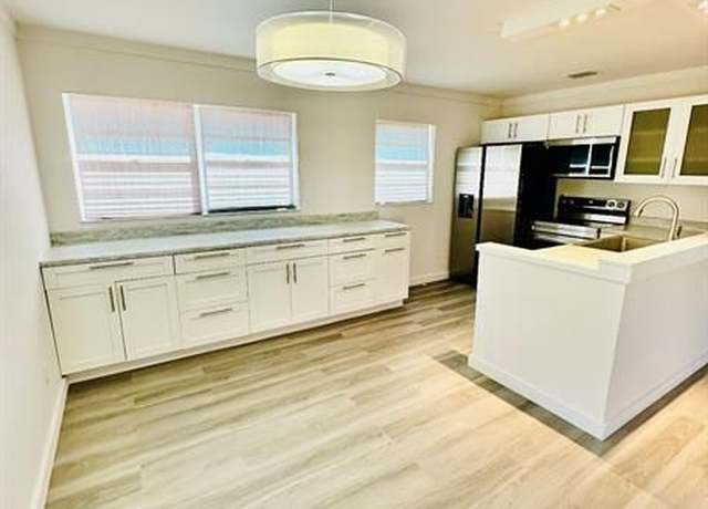 Property at 38 Pine Arbor Ln #202, Vero Beach, FL 32962, 2 beds, 2 baths
