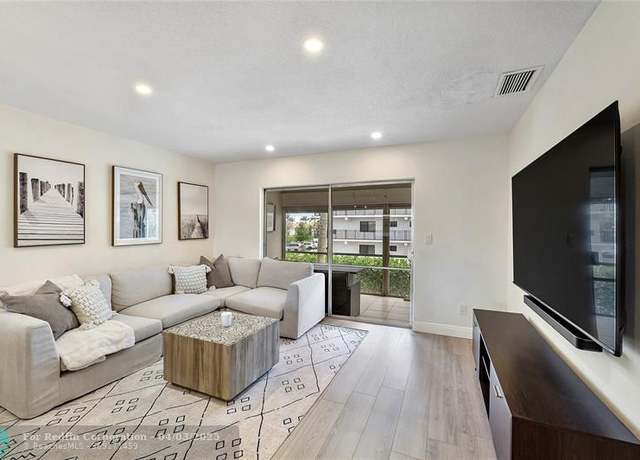Property at 40 SE 13th St Unit B1, Boca Raton, FL 33432, 2 beds, 2 baths