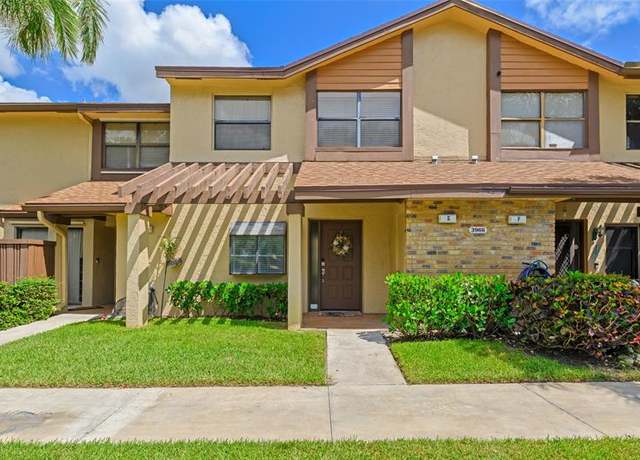 Property at 3966 Cocoplum Cir Unit E, Coconut Creek, FL 33063, 3 beds, 2.5 baths