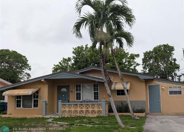 Property at 2110 Gulfstream Dr, Miramar, FL 33023, 3 beds, 2 baths