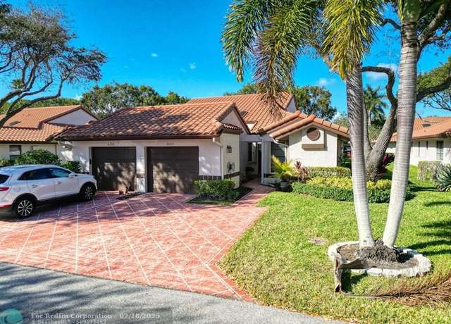 Property at 6125 Sunny Pointe Cir, Delray Beach, FL 33484, 2 beds, 2 baths