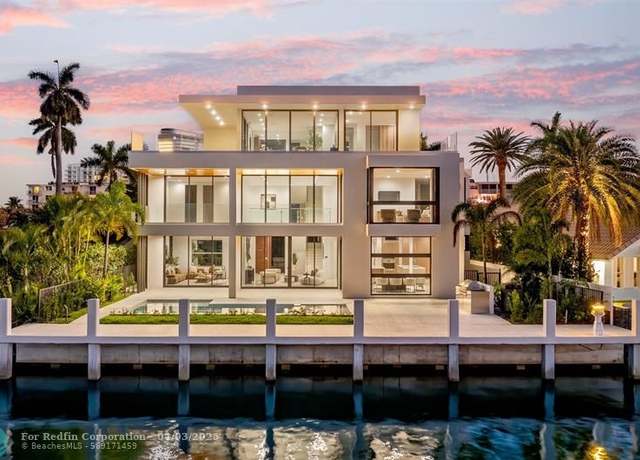 Property at 1637 SE 14th St, Fort Lauderdale, FL 33316, 7 beds, 7 baths