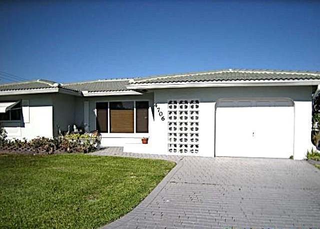 Property at 4706 NW 43rd Ter, Tamarac, FL 33319, 2 beds, 2 baths