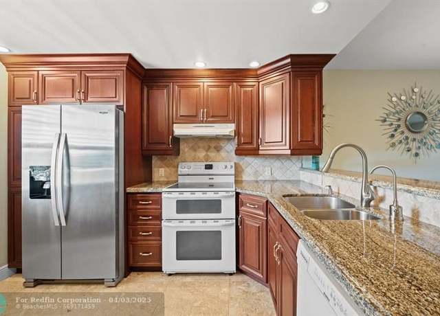 Property at 3505 Oaks Way #508, Pompano Beach, FL 33069, 2 beds, 2 baths