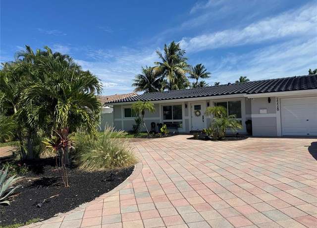Property at 2228 SE 10th St, Pompano Beach, FL 33062, 3 beds, 2 baths