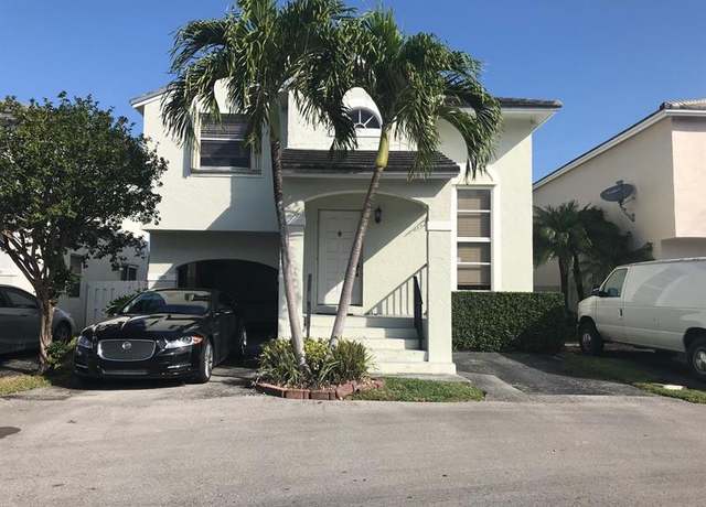 Property at 9925 NW 9th Ct, Plantation, FL 33324, 3 beds, 2.5 baths