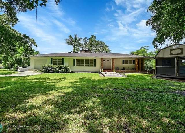 Property at 1841 NW Avenue L, Belle Glade, FL 33430, 4 beds, 3 baths