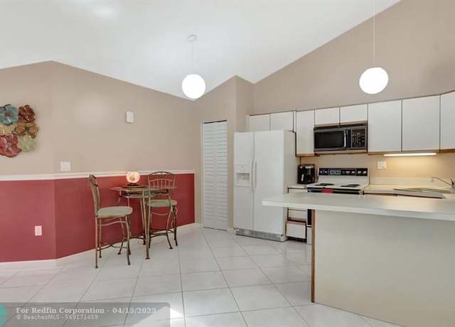 Property at 9830 Boca Gardens Trl Unit A, Boca Raton, FL 33496, 3 beds, 2 baths