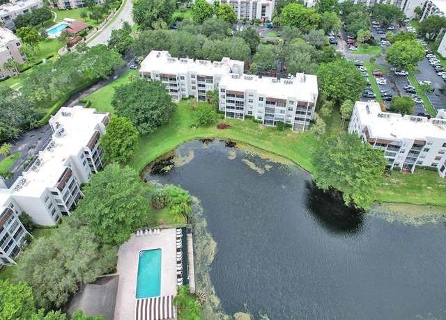 Property at 9340 Lagoon Pl #309, Davie, FL 33324, 3 beds, 2 baths