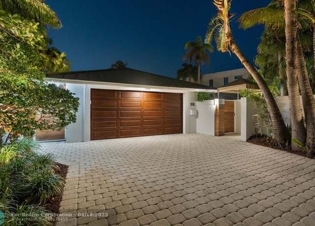 Property at 2809 NE 25 St, Fort Lauderdale, FL 33305, 3 beds, 2.5 baths