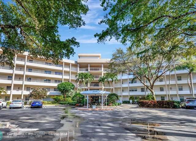 Property at 3800 Oaks Clubhouse Dr #402, Pompano Beach, FL 33069, 2 beds, 2 baths