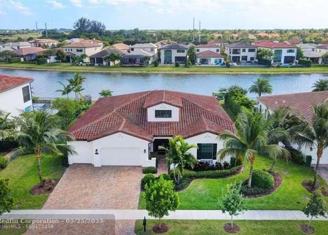 Property at 8212 Grand Prix Ln, Boynton Beach, FL 33472, 3 beds, 3.5 baths