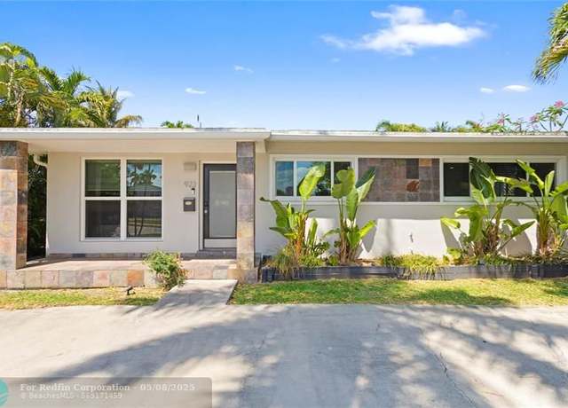 Property at 923 N 14th Ave, Hollywood, FL 33020, 2 beds, 2 baths