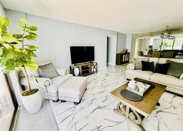 Property at 2500 Parkview Dr #619, Hallandale, FL 33009, 2 beds, 2 baths
