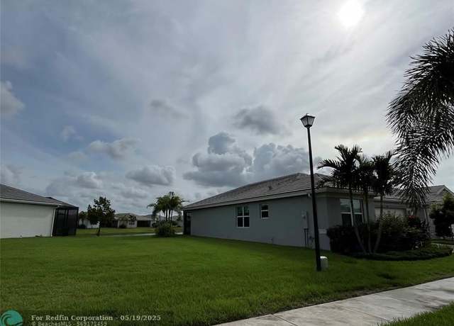 Property at 11711 River Crossing Pl, Port St. Lucie, FL 34987, 3 beds, 2 baths