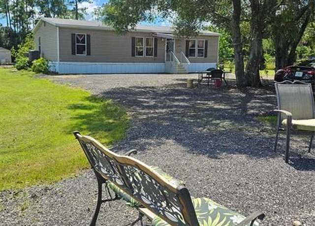 Property at 648 Avenida Del Sur, FL 33440, 3 beds, 2 baths