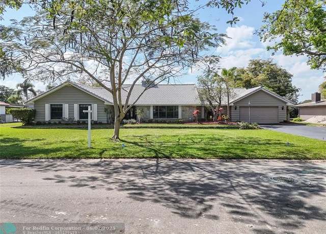 Property at 2720 NW 107th Ave, Coral Springs, FL 33065, 4 beds, 3.5 baths