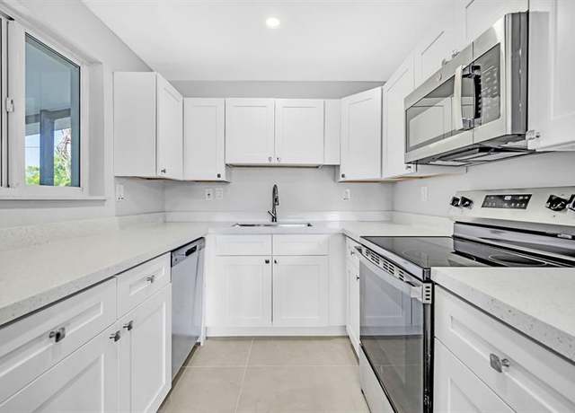 Property at 5680 NE 7th Ter, Fort Lauderdale, FL 33334, 3 beds, 1 bath