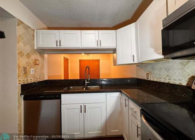 Property at 1146 Coral Club Dr #1146, Coral Springs, FL 33071, 1 bed, 1 bath