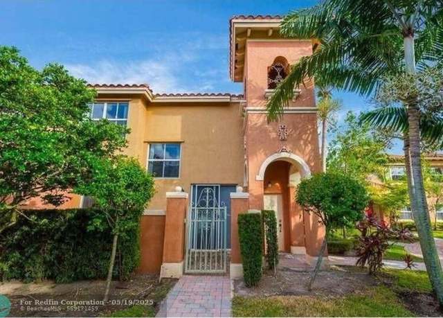 Property at 1035 SW 144th Ave #2706, Pembroke Pines, FL 33027, 3 beds, 2.5 baths