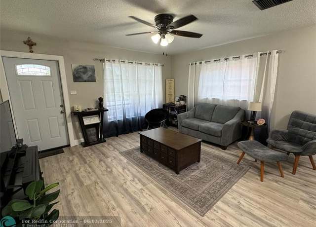 Property at 6733 NW 62nd St, Tamarac, FL 33321, 2 beds, 2 baths