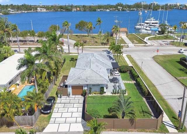 Property at 800 Polk St, Hollywood, FL 33019, 3 beds, 2 baths