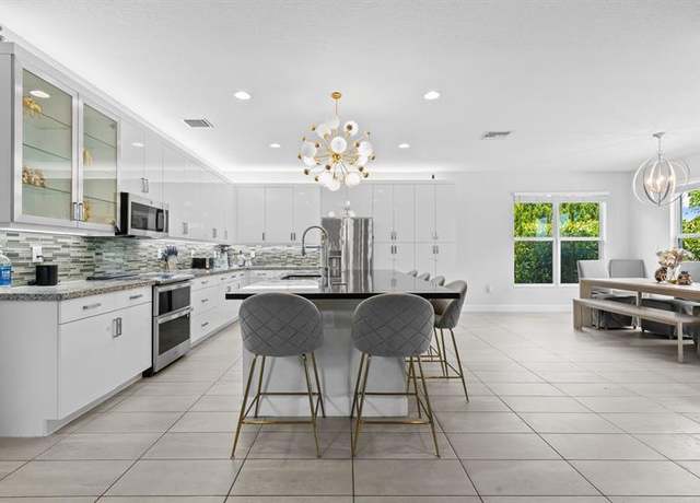 Property at 7619 Francisca Club Ln, Delray Beach, FL 33446, 6 beds, 5 baths