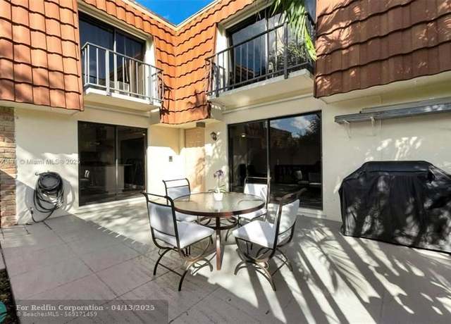 Property at 1840 San Juan Dr Unit 24-B, Delray Beach, FL 33445, 2 beds, 2.5 baths