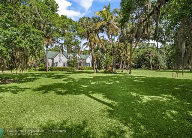 Property at 4935 11th Ln, Vero Beach, FL 32966, 4 beds, 3 baths