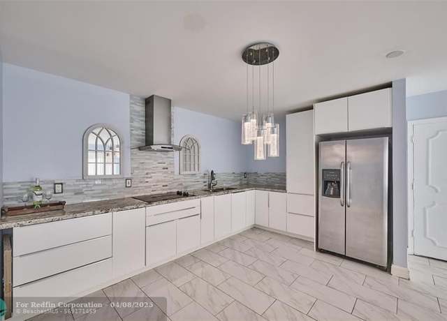 Property at 5720 NE 22nd Way Unit 401-4, Fort Lauderdale, FL 33308, 2 beds, 1.5 baths