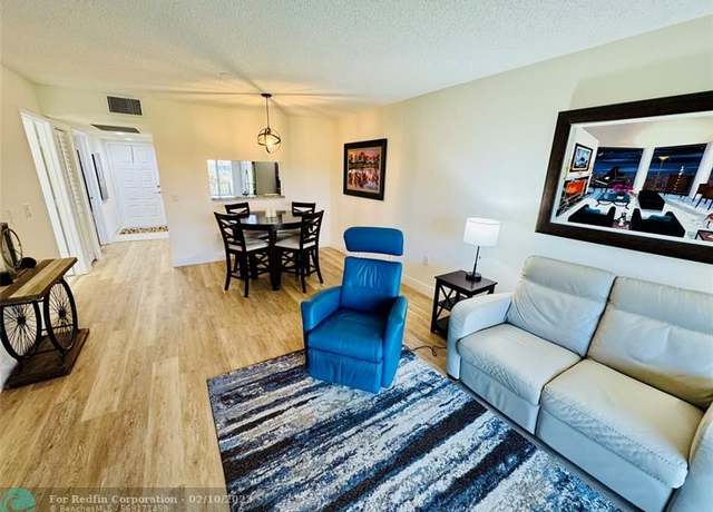 Property at 550 SW 137 Ave Unit 405L, Pembroke Pines, FL 33027, 2 beds, 1.5 baths