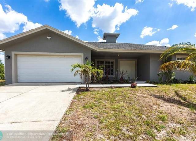 Property at 906 E 10th St, FL 33972, 4 beds, 3 baths