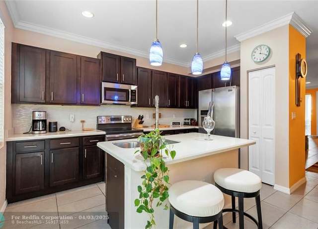 Property at 1078 NW 33rd Mnr, Pompano Beach, FL 33064, 3 beds, 2.5 baths