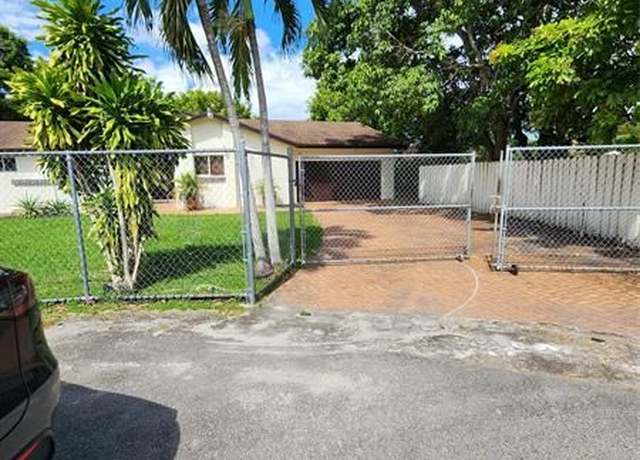 Property at 18520 SW 127th Pl, Miami, FL 33177, 3 beds, 2 baths