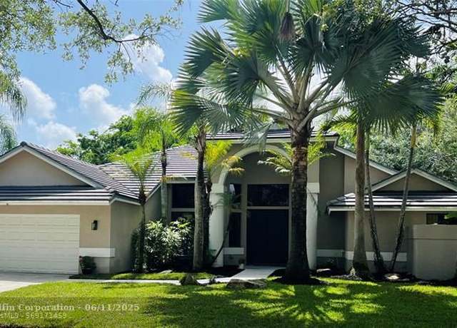 Property at 1106 Waterbrook Ln, Weston, FL 33326, 4 beds, 3 baths