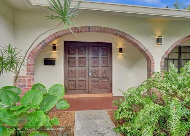 Property at 2935 SW 19th St, Fort Lauderdale, FL 33312, 3 beds, 2 baths