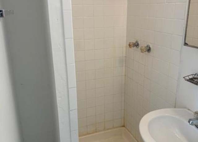 Property at 1695 NE 175th St, North Miami Beach, FL 33162, 3 beds, 2 baths
