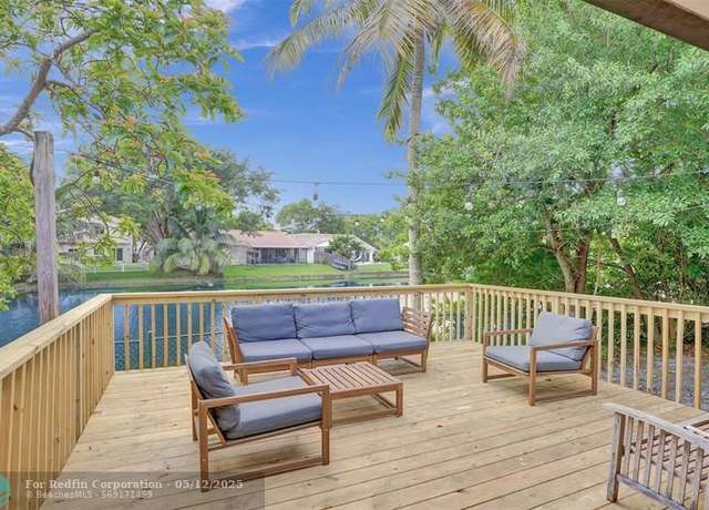 Property at 2945 Begonia Way, Cooper City, FL 33026, 3 beds, 3 baths