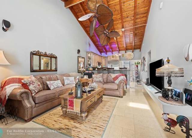 Property at 311 Jackson St #1, Hollywood, FL 33019, 2 beds, 2 baths