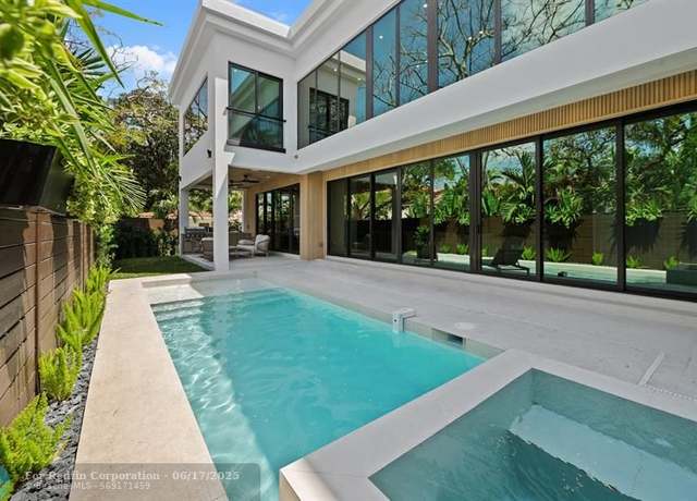 Property at 550 NE 11th Ave, Fort Lauderdale, FL 33301, 4 beds, 5.5 baths