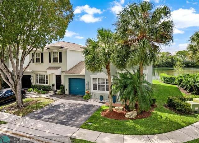 Property at 9560 E Plum Harbor Way #9560, Tamarac, FL 33321, 3 beds, 2.5 baths