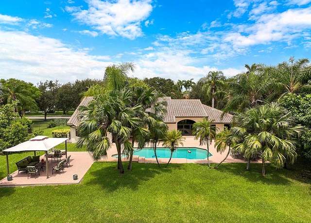 Property at 4150 SW 106th Ter, Davie, FL 33328, 4 beds, 2.5 baths