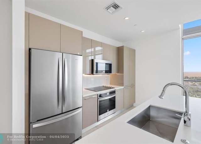 Property at 2000 Metropica Way Ph 01, Sunrise, FL 33323, 3 beds, 3.5 baths