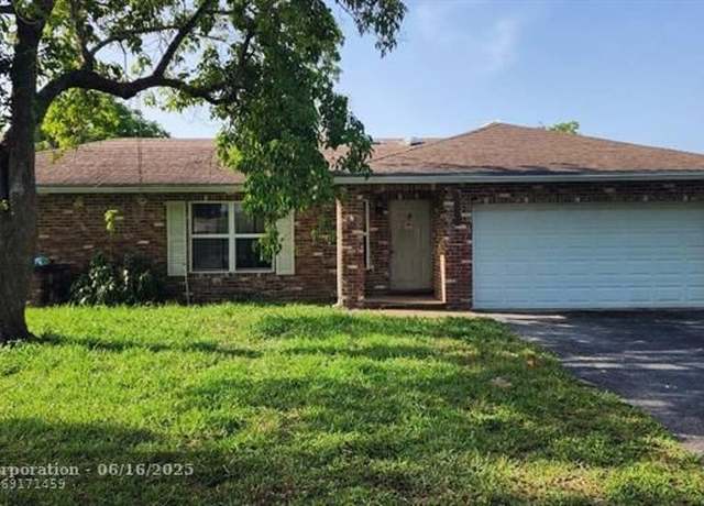 Property at 10925 NW 21st Pl, Coral Springs, FL 33071, 4 beds, 2 baths