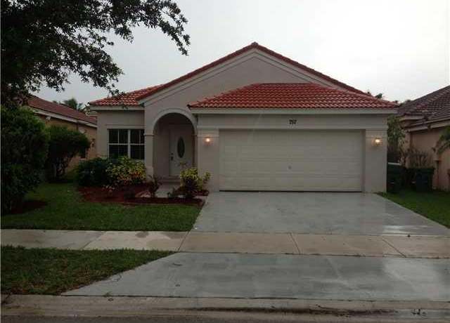 Property at 757 Tanglewood Cir, Weston, FL 33327, 3 beds, 2 baths