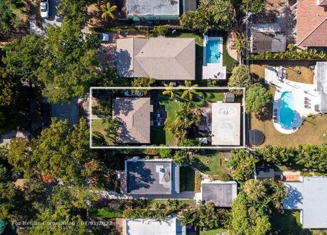 Property at 1015 Upland Rd, West Palm Beach, FL 33401, 3 beds, 2 baths