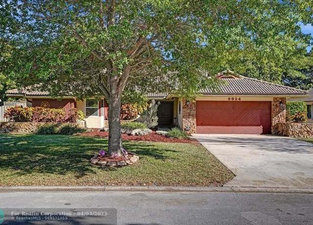 Property at 9924 NW 3rd Pl, Coral Springs, FL 33071, 4 beds, 2.5 baths